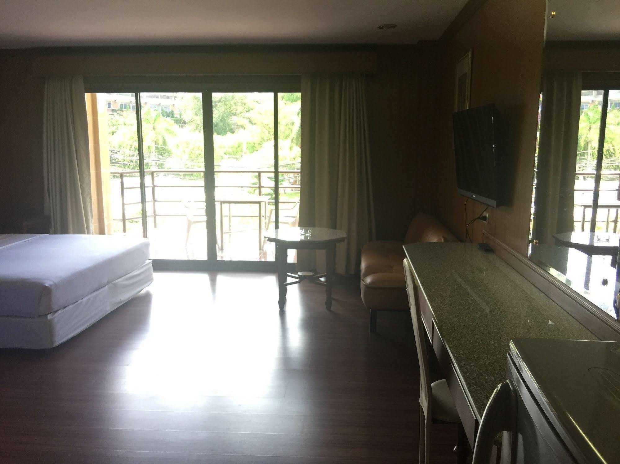 Marsi Pattaya Hotell Eksteriør bilde